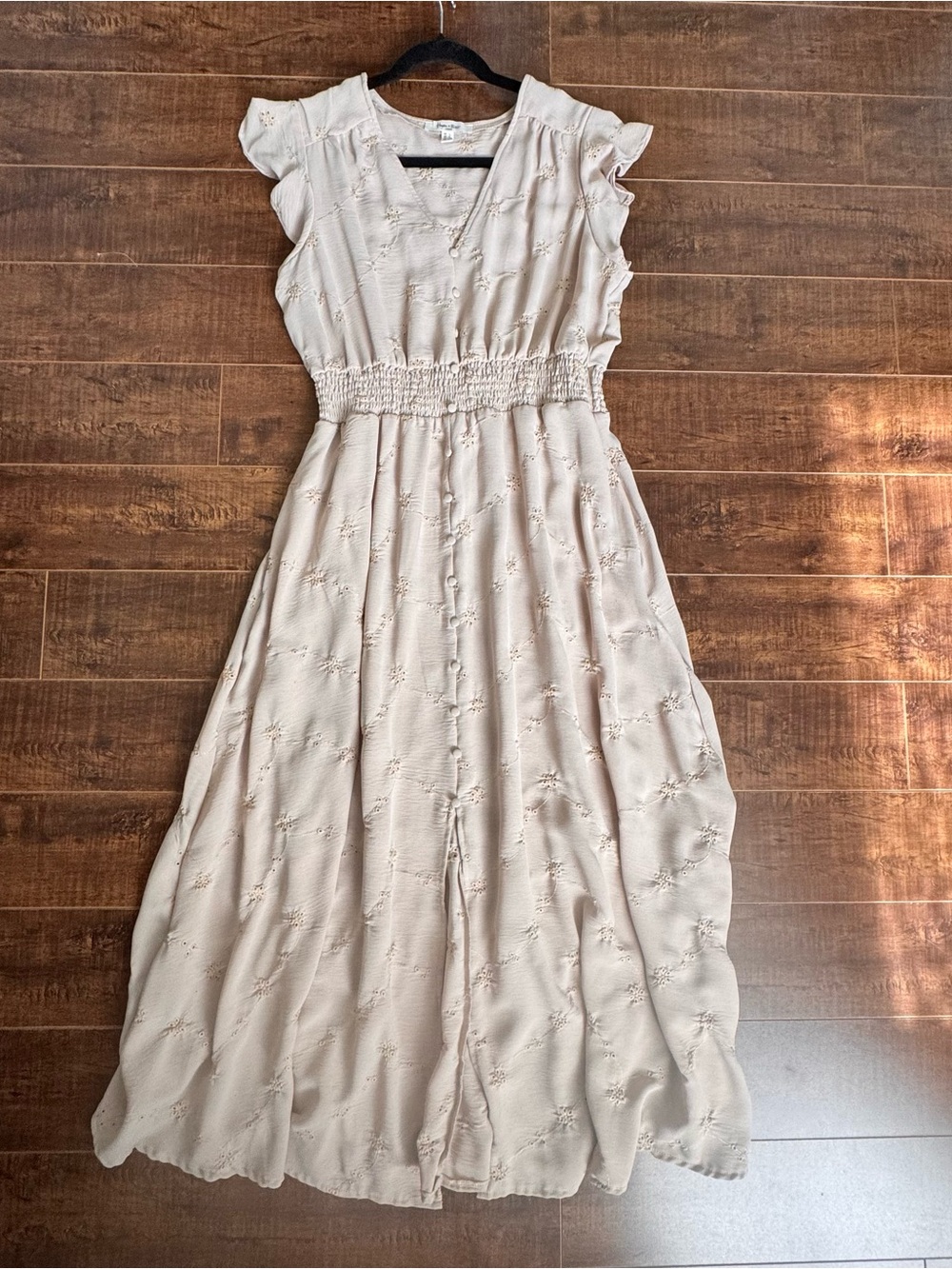 Haver & Blair - Light Beige Maxi Dress - ladies size large - it has pockets!